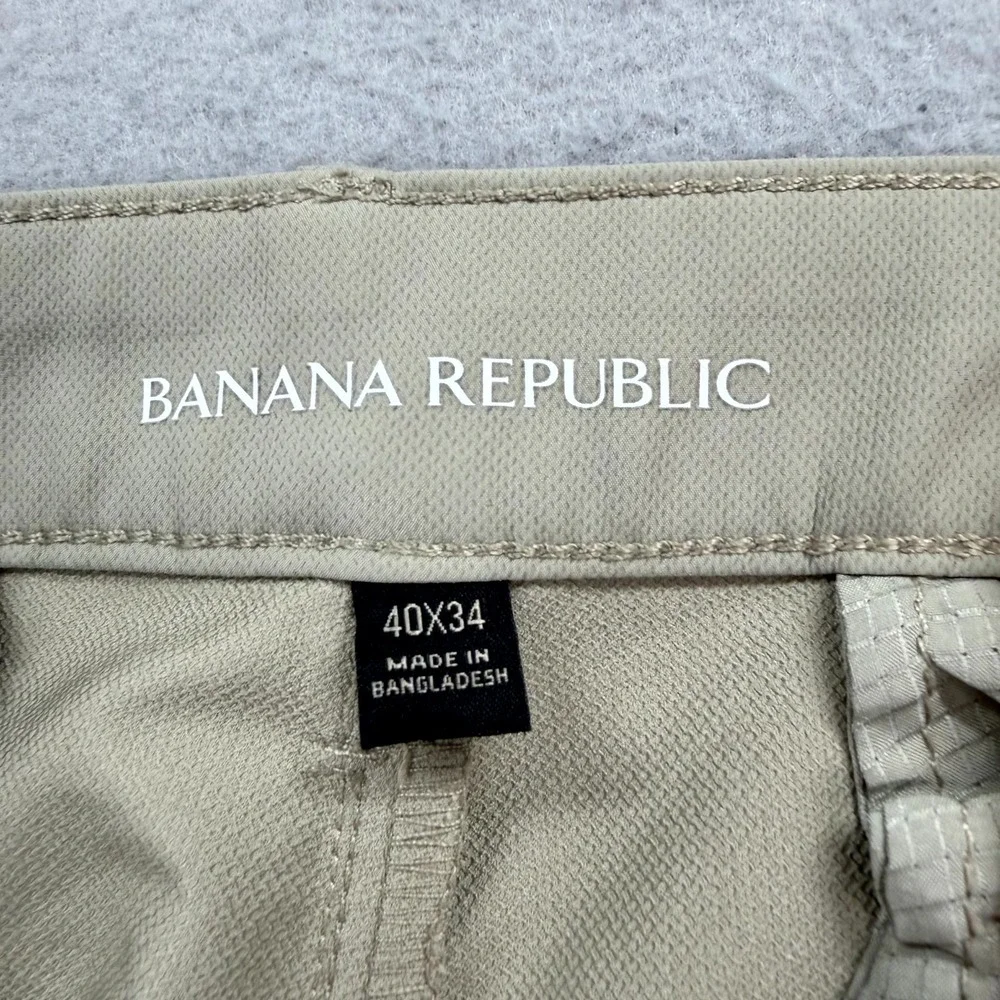 Banana Republic Khakis Pants Mens 40x34 Beige Performance Golf Tech Straight Leg